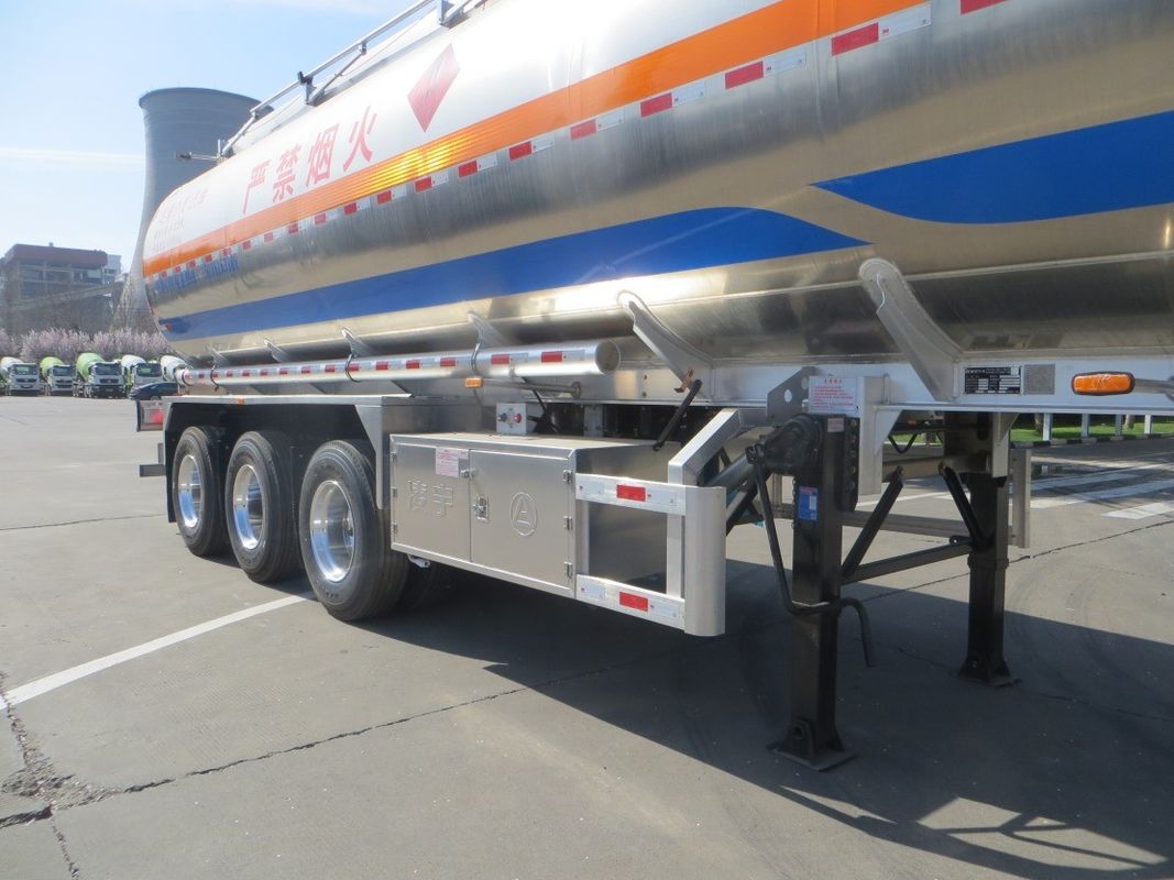 46000 Lite Oil Gasoline Semi-trailer Fuel Tanker Transport Truck Trailer di CIMC LINYU