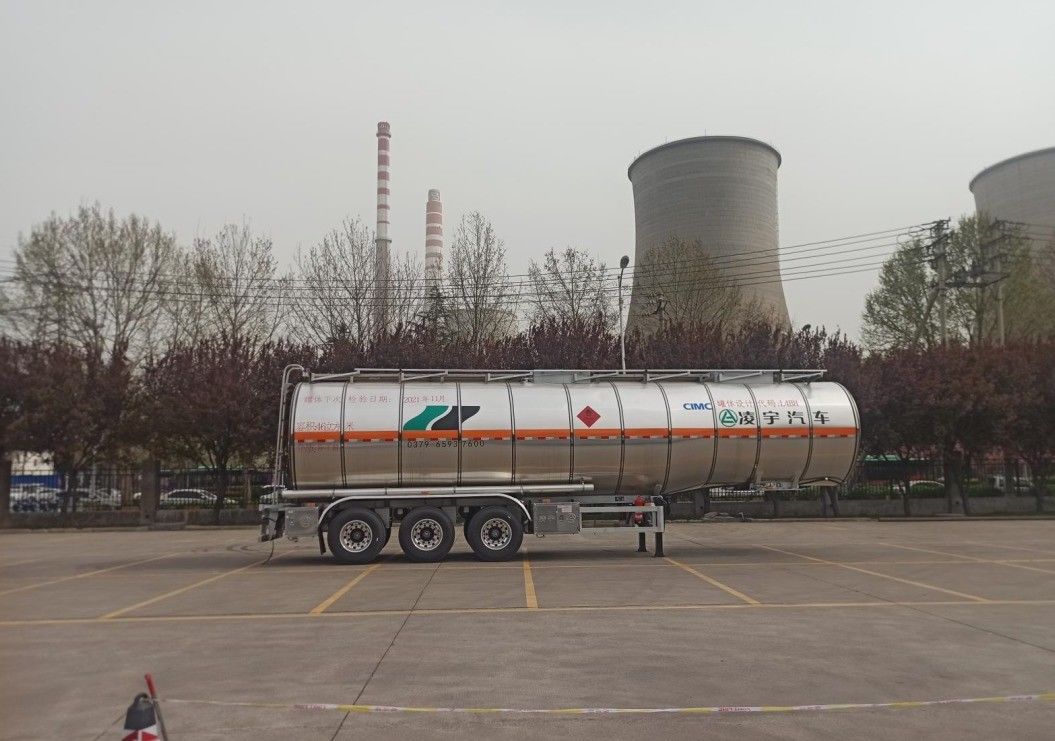 CIMC LINYU 46000L Cisterna di combustibile in lega di alluminio Camione rimorchio con passo 6150 1310 1310