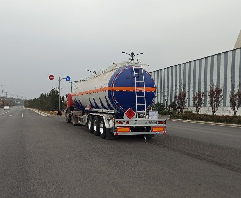 CIMC LINYU 48000 50000Litro Serbatoio di carburante rimorchio 3 asse 48m3 Semi rimorchio in lega di alluminio