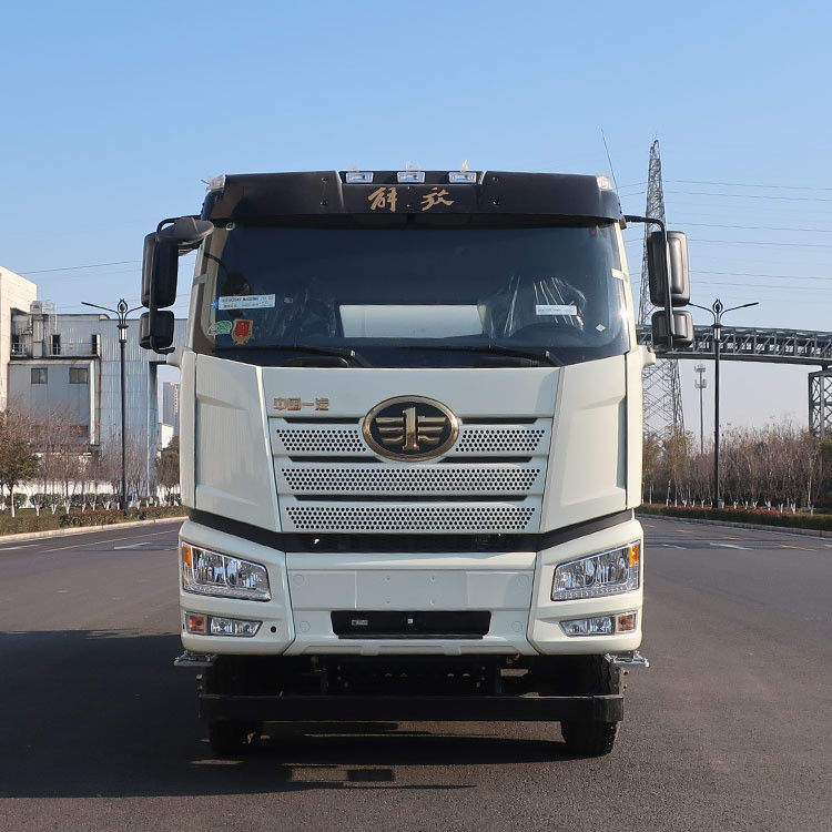 CIMC LINYU 7cbm Diesel Concrete Truck Mixer Machine Vantaggio Alta efficienza di miscelazione