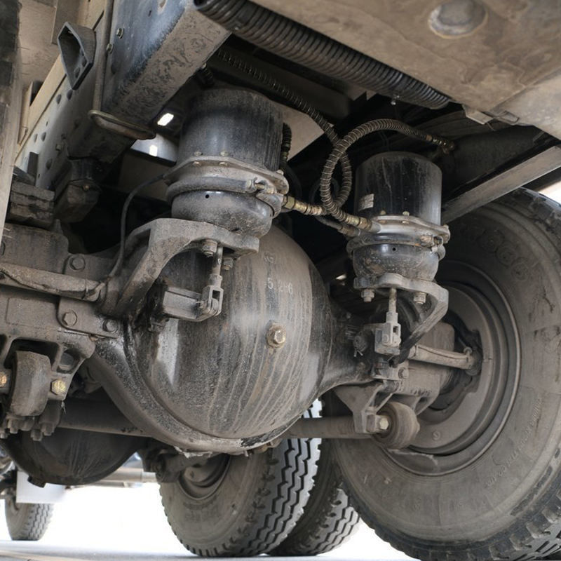 16 tonnellate Capacità di sollevamento 350 CV 8*4 Gru di camion con sistema elettronico di controllo della stabilità