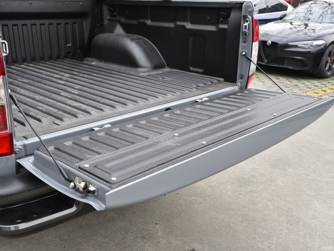 2024 Dongfeng 4*4 8AT Fuel Pickup Truck Con ESC E Rack Sul Tetto In Legno D'Aluminio