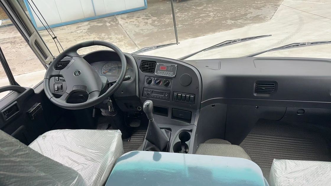 Dongfeng EQ6840PT 6x6 Minibus 6*6 Trasporto off-road per la miniera pesante