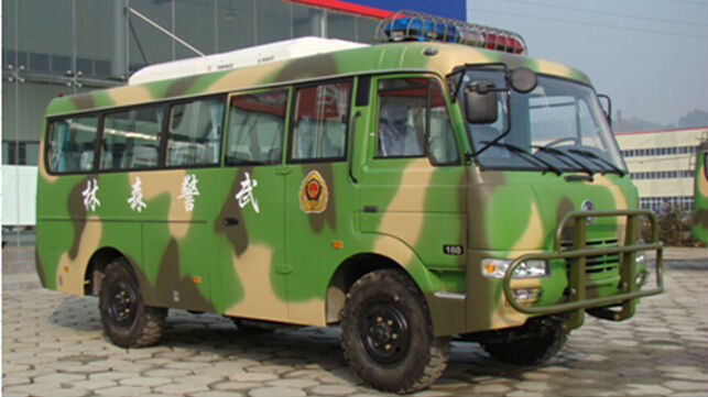 6700mm Lunghezza 4x4 Desert Bus Off-road Awd 14 posti Autobus passeggeri Per l'Africa Euro 3 Standard di emissioni