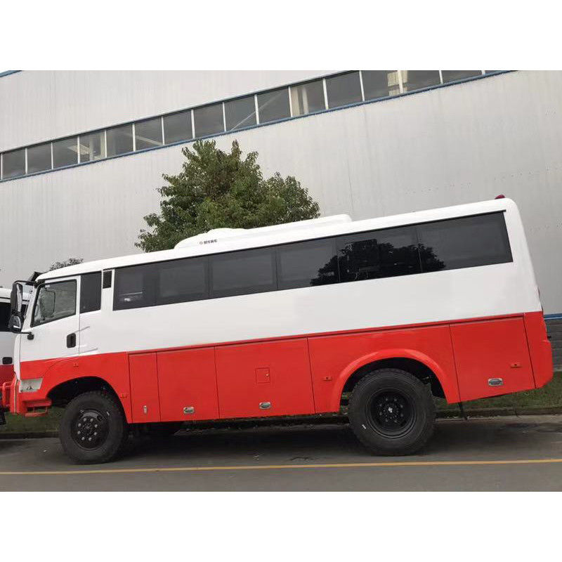 7.5 metri Motore anteriore 29 posti 4X4 Dongfeng Off-Road Coach Bus per il mercato standard