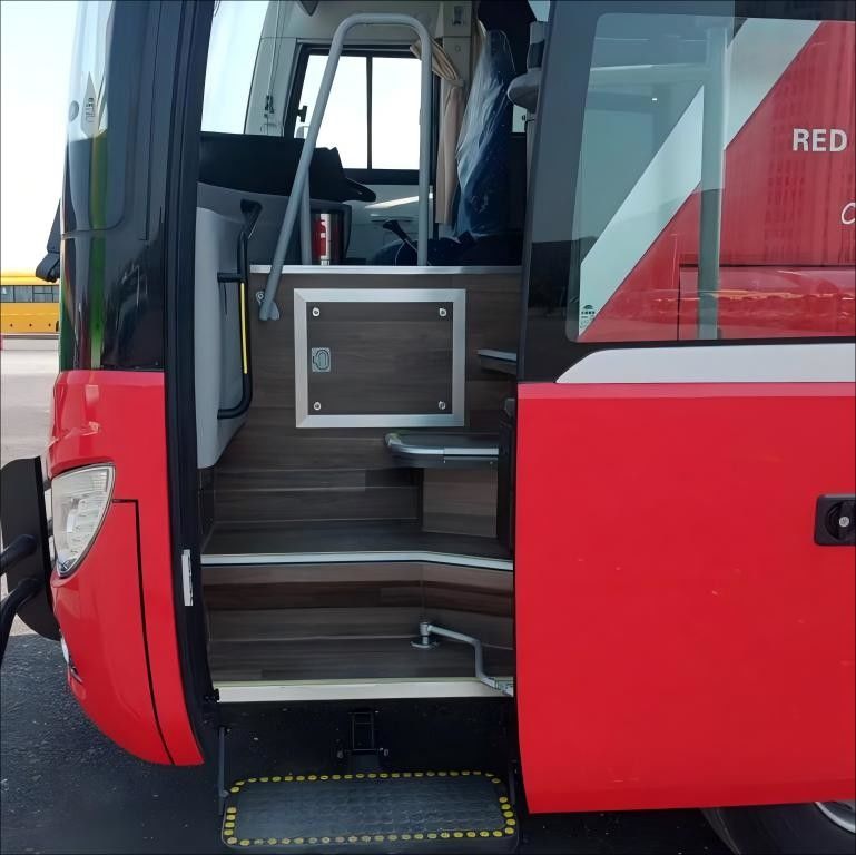 Yutong 12metro 6126D Autobus da pullman Nuovo autobus passeggeri LHD Tipo di guida